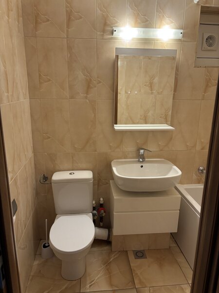 Drumul Taberei, Auchan,