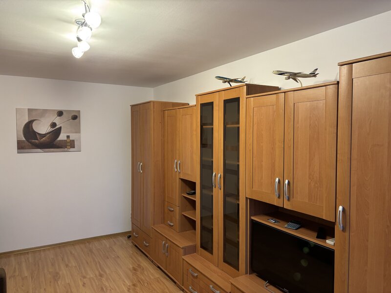 Drumul Taberei, Auchan,